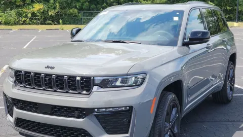 Another view of 2027 Jeep Grand Cherokee Limited Reserve for sale in Indianapolis, IN at Eastgate Chrysler Jeep Dodge Ram