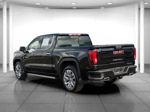 More photos of 2022 GMC Sierra 1500 Denali at Eastgate Chrysler Jeep Dodge Ram, IN