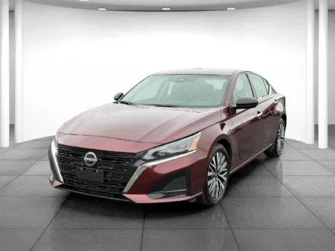Another view of 2025 Nissan Altima 2.5 SV for sale in Indianapolis, IN at Eastgate Chrysler Jeep Dodge Ram
