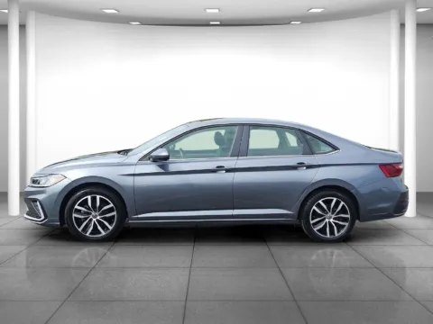More photos of 2025 Volkswagen Jetta 1.5T SE at Eastgate Chrysler Jeep Dodge Ram, IN