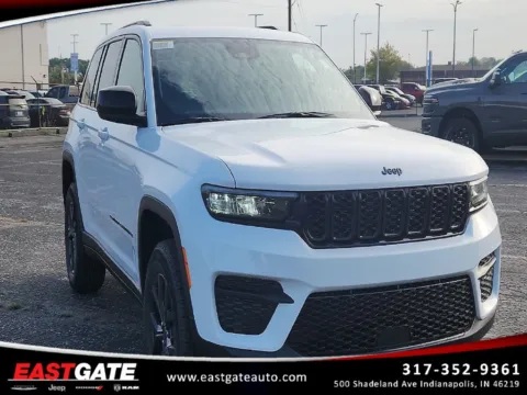 White 2027 Jeep Grand Cherokee Laredo X for sale in Indianapolis, IN
