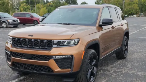 Another view of 2027 Jeep Grand Cherokee Limited for sale in Indianapolis, IN at Eastgate Chrysler Jeep Dodge Ram