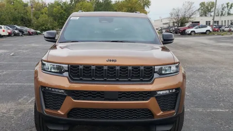 Photos of 2027 Jeep Grand Cherokee Limited for sale in Indianapolis, IN at Eastgate Chrysler Jeep Dodge Ram