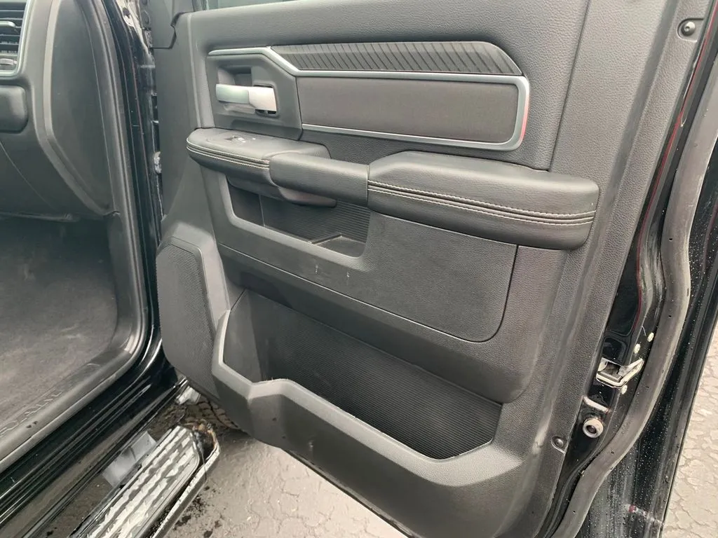2025 RAM 2500 Big Horn - Photo 11