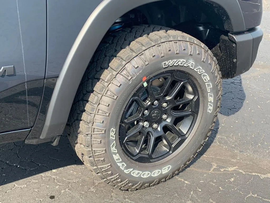 2026 RAM 1500 Rebel - Photo 9