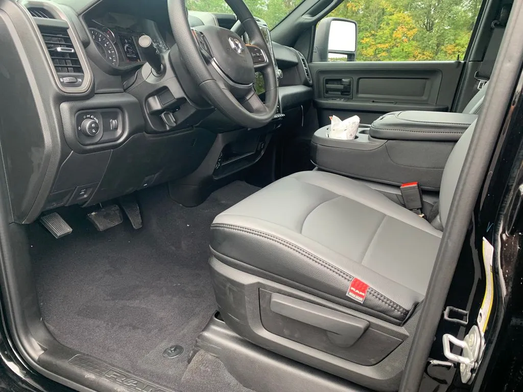 2026 RAM 2500 Tradesman - Photo 15