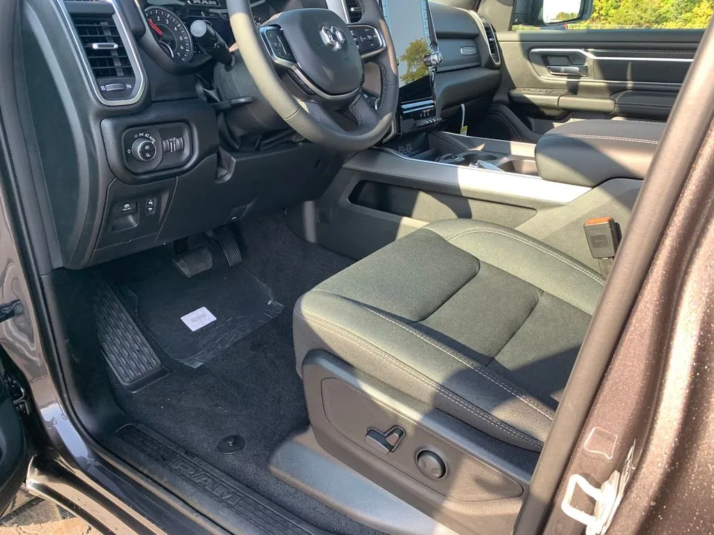 2026 RAM 1500 Big Horn/Lone Star - Photo 15