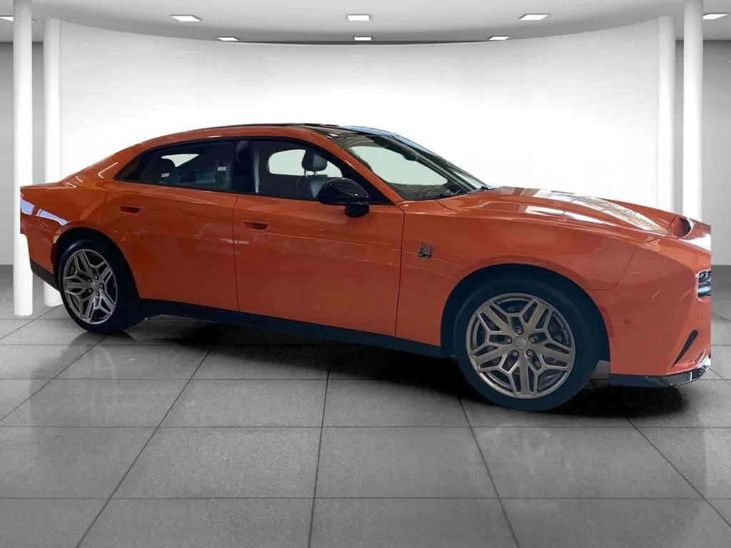 2026 Dodge Charger Daytona Scat Pack - Photo 8