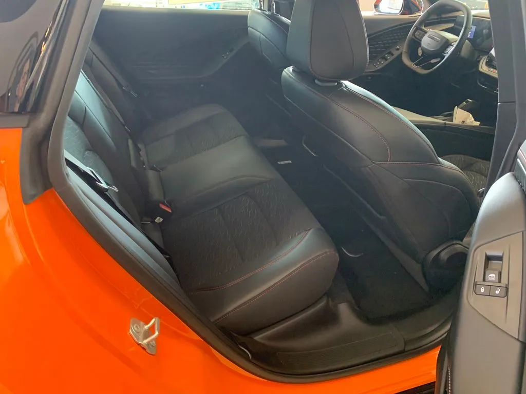 2026 Dodge Charger Daytona Scat Pack - Photo 12