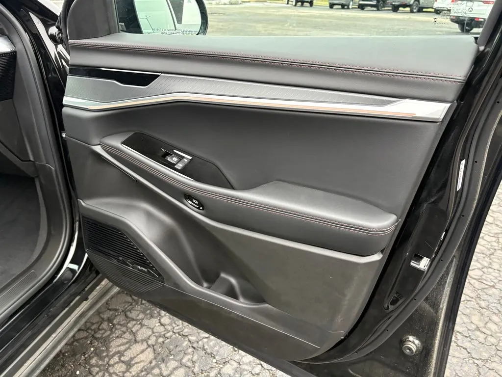 2025 Jeep Wagoneer S Limited - Photo 11
