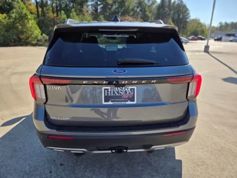 More photos of 2025 Ford Explorer Active at Hixson Ford Leesville, LA