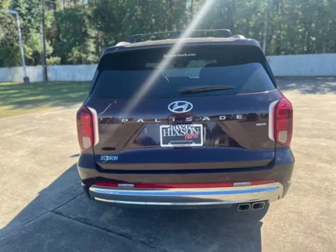 More photos of 2024 Hyundai Palisade Calligraphy at Hixson Ford Leesville, LA