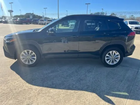 More photos of 2022 Toyota Corolla Cross LE at Hixson Ford Leesville, LA