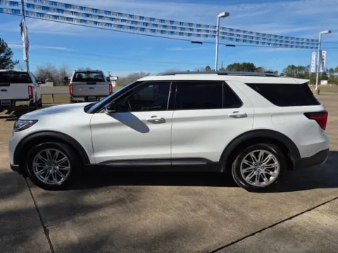 Photos of 2025 Ford Explorer Platinum for sale in Leesville, LA at Hixson Ford Leesville