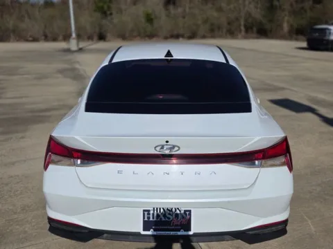 More photos of 2022 Hyundai Elantra SEL at Hixson Ford Leesville, LA