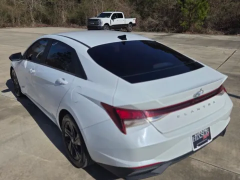 Another view of 2022 Hyundai Elantra SEL for sale in Leesville, LA at Hixson Ford Leesville