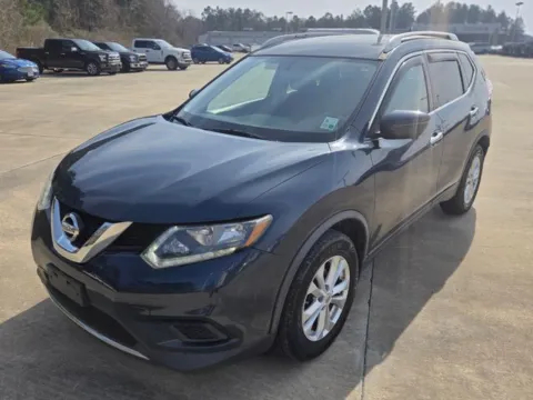 Blue 2016 Nissan Rogue SV for sale in Leesville, LA