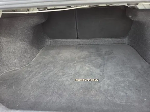 More photos of 2022 Nissan Sentra SR at Hixson Ford Leesville, LA