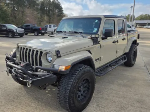 Beige 2020 Jeep Gladiator Sport for sale in Leesville, LA