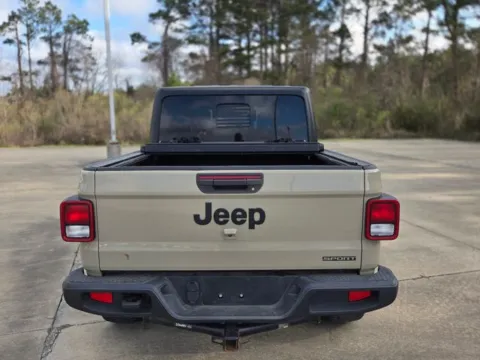 More photos of 2020 Jeep Gladiator Sport at Hixson Ford Leesville, LA