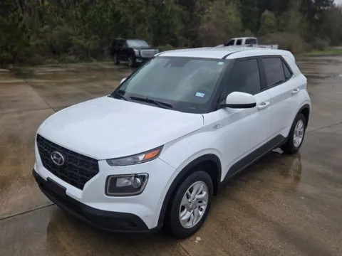 White 2022 Hyundai Venue SE for sale in Leesville, LA