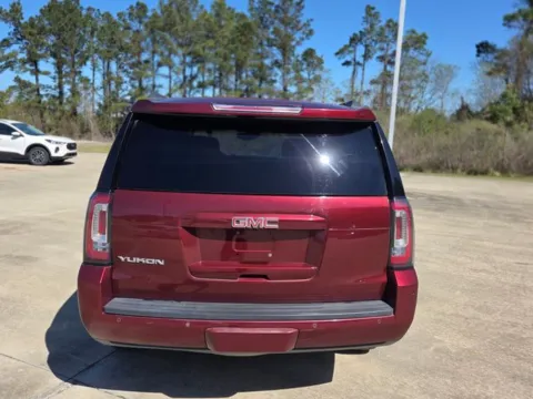 More photos of 2017 GMC Yukon SLT at Hixson Ford Leesville, LA