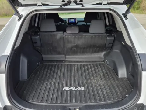 More photos of 2025 Toyota RAV4 Hybrid XLE at Hixson Ford Leesville, LA