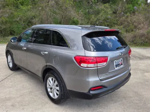 Another view of 2017 Kia Sorento LX for sale in Leesville, LA at Hixson Ford Leesville