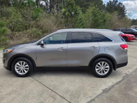 Photos of 2017 Kia Sorento LX for sale in Leesville, LA at Hixson Ford Leesville
