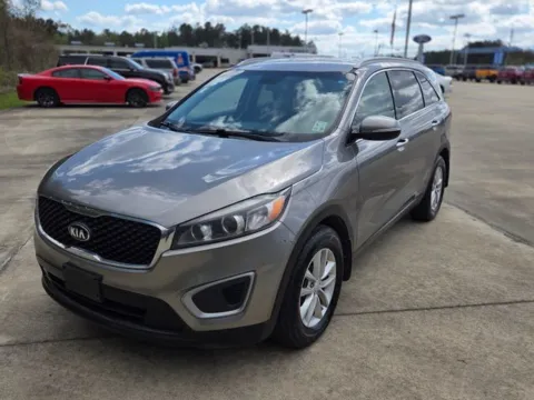 Silver 2017 Kia Sorento LX for sale in Leesville, LA