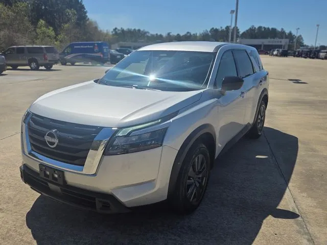 Silver 2024 Nissan Pathfinder S for sale in Leesville, LA