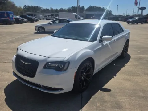 White 2019 Chrysler 300 S for sale in Leesville, LA
