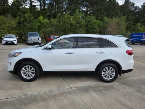 Photos of 2019 Kia Sorento LX for sale in Leesville, LA at Hixson Ford Leesville