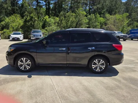 Photos of 2020 Nissan Pathfinder SV for sale in Leesville, LA at Hixson Ford Leesville