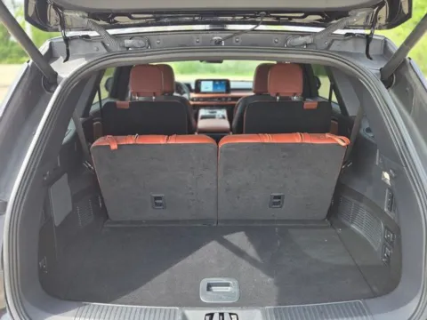 More photos of 2025 Lincoln Aviator Reserve at Hixson Ford Leesville, LA