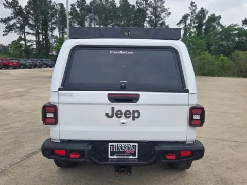 More photos of 2020 Jeep Gladiator Rubicon at Hixson Ford Leesville, LA