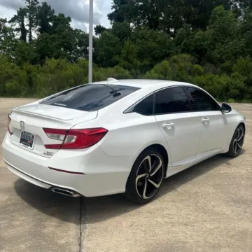More photos of 2018 Honda Accord Sport 2.0T at Hixson Ford Leesville, LA