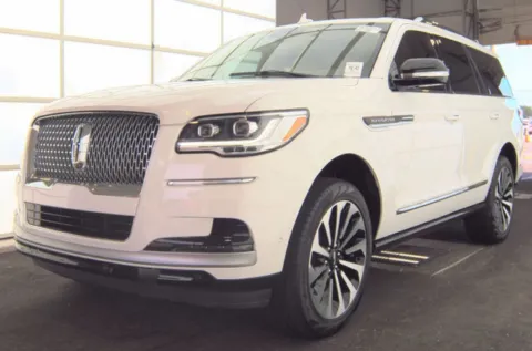 White 2023 Lincoln Navigator Reserve for sale in Leesville, LA