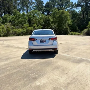 More photos of 2023 Nissan Versa 1.6 SV at Hixson Ford Leesville, LA