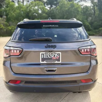 More photos of 2021 Jeep Compass Altitude at Hixson Ford Leesville, LA