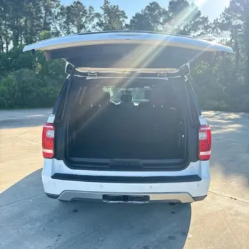More photos of 2019 Ford Expedition XLT at Hixson Ford Leesville, LA