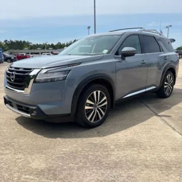 Gray 2022 Nissan Pathfinder Platinum for sale in Leesville, LA