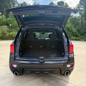 More photos of 2022 Honda Passport EX-L at Hixson Ford Leesville, LA