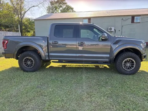 More photos of 2020 Ford F-150 Raptor at Hixson Ford Leesville, LA