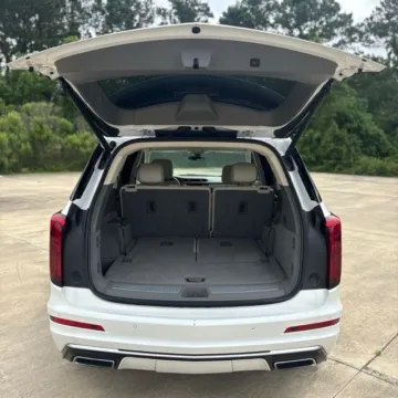 More photos of 2022 Cadillac XT6 Premium Luxury at Hixson Ford Leesville, LA