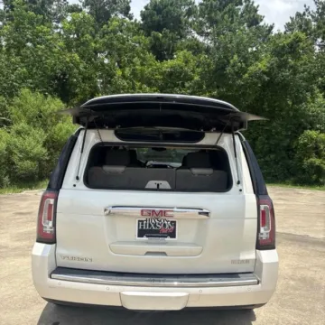 More photos of 2015 GMC Yukon Denali at Hixson Ford Leesville, LA