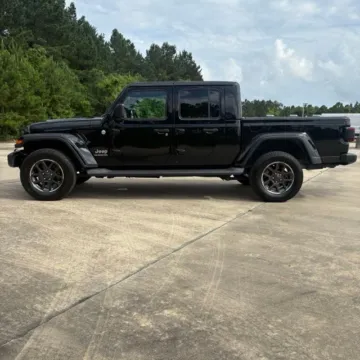 Photos of 2020 Jeep Gladiator Overland for sale in Leesville, LA at Hixson Ford Leesville