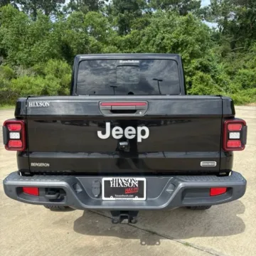 More photos of 2020 Jeep Gladiator Overland at Hixson Ford Leesville, LA