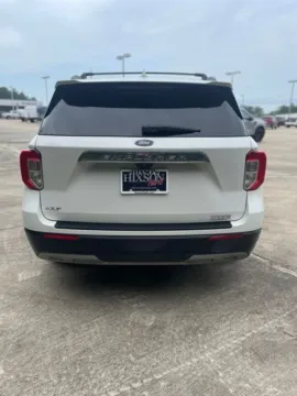 More photos of 2022 Ford Explorer XLT at Hixson Ford Leesville, LA