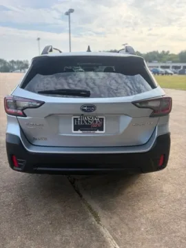 More photos of 2022 Subaru Outback Premium at Hixson Ford Leesville, LA